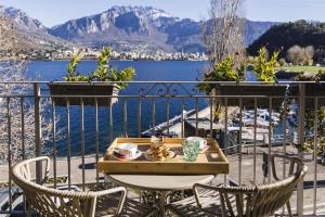 Gallery image of LUXURY SUITES ROCOPOM - Lake Front in Lecco