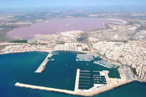 Zdjęcie z galerii obiektu Apartamento Naufragos w mieście Torrevieja