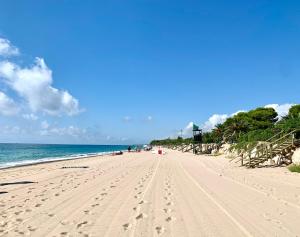 Playa de o cerca de este resort