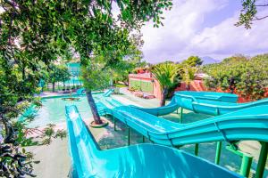 Bazén v ubytovaní Camping & Resort La Torre del Sol alebo v jeho blízkosti