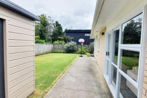 Gallery image of Cheerful 3BR Home With Free WiFi & Netflix in Auckland