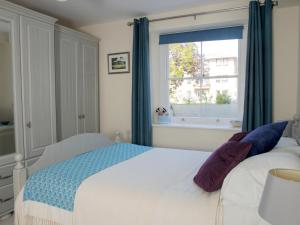 Pass the Keys Beautiful Basement Flat - Walk2TownBeachFerry