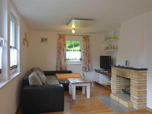 Ruang duduk di Spacious holiday home in Sauerland with terrace