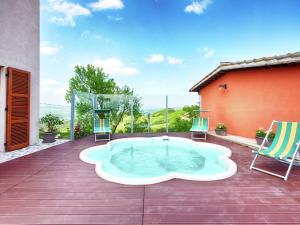 Gallery image of Flat on a farm with swimming pool and many activities in SantʼAngelo in Vado