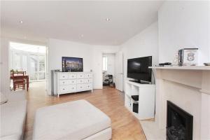 Edward House by Riverstay Lettings