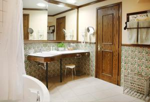 Koupelna v ubytování HOTEL SPA MONTANA