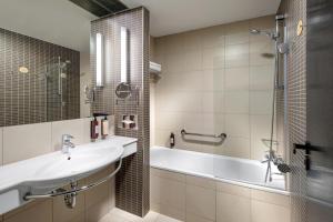 Kúpeľňa v ubytovaní Clarion Congress Hotel Prague