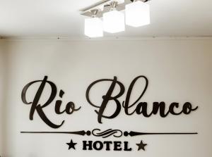 Sertifikat, nagrada, logo ili drugi dokument prikazan u objektu Hotel Rio Blanco
