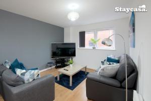 Central Manchester two Bedroom Flat with Parking