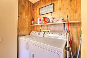 Φωτογραφία από το άλμπουμ του Patio, Grill and Mogollon Rim Views Payson Cabin σε Payson +17 φωτογραφίες