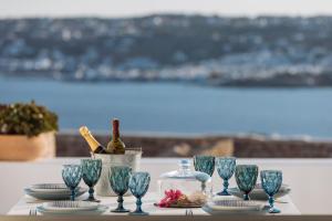 Gallery image of Mesmerizing 5bed Villa with Pool in Kanalia in Agios Ioannis Mykonos