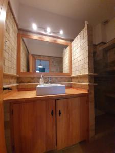 Phòng tắm tại Spanish Townhouse in Spa Village/ Casa rural