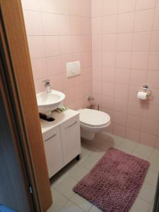 A bathroom at Appartement Moni / Golf & Ski - TOP 9