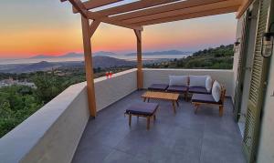 Balcony o terrace sa Villa Rosa - Luxury Villas with Panoramic Views