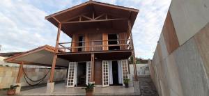 Το κτήριο όπου στεγάζεται  η παραθεριστική κατοικία +13 φωτογραφίες