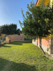 Zahrada ubytování Paradise Flat - View, Garden & Parking (200Mt Sea)