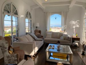 Χώρος καθιστικού στο SpanishFairytale4bd3ba