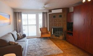 Gallery image of Magog Waterfront Condo in Magog-Orford