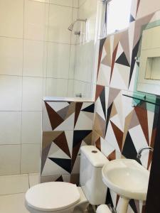 Bathroom sa Pousada Pepone - Fortaleza Centro