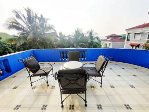 صورة لـ Amazing Hilltop 4 BHK Villa with Private Pool near Candolim في كاندوليم