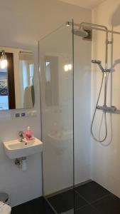 Kúpeľňa v ubytovaní Apartament Portowe Wspomnienia