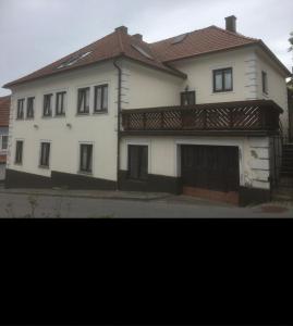 Budynek, w którym mieści się pensjonat