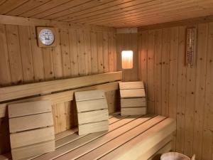 Posezení v ubytování Hotel Wildrose