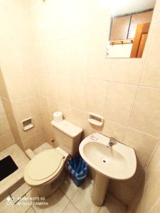 Kylpyhuone majoituspaikassa Hostal Las Balsas