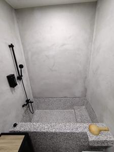 Baðherbergi á SWF hotel 淡水新五福旅館-新北市旅館編號067