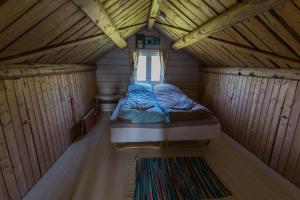 Afbeelding uit fotogalerij van Cozy cabin with stunning view in Alstad