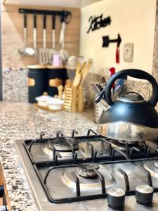 Cucina o angolo cottura di Apparemment de luxe vue piscine