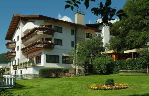 Zahrada ubytování Hotel-Garni Stern - bed & breakfast & more