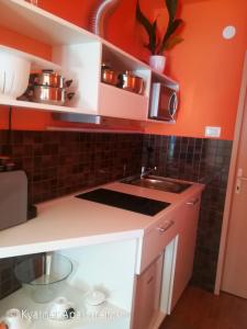 Kuchyň nebo kuchyňský kout v ubytování Kvarner Apartments II - Mošćenička Draga + 37 fotografií