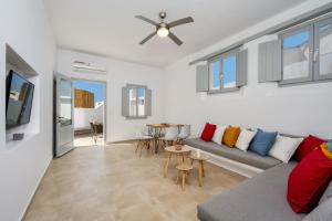 Imagen de la galería de Astivi Santorini Apartments, en Pirgos 16 fotos más