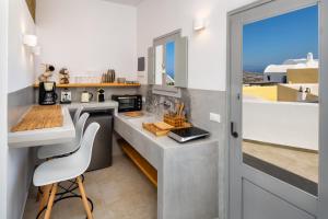 Imagen de la galería de Astivi Santorini Apartments, en Pirgos