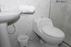 Koupelna v ubytování Hotel Dorado Plaza Bogota