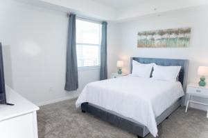 Postel nebo postele na pokoji v ubytování 3 Bed condo Resort 4 miles - Disney + 25 fotografií