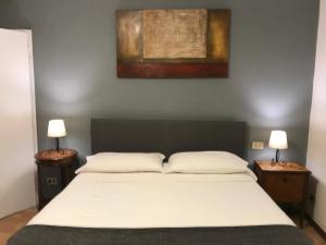 Posteľ alebo postele v izbe v ubytovaní Venice and Venice Apartments - private rooms in shared apartment