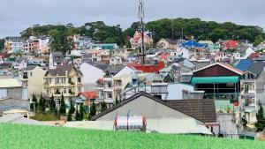 Foto dalla galleria di DALAT STREAM HOTEL-Khách sạn đẹp Đà Lạt a Da Lat