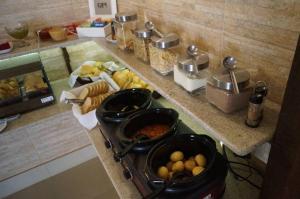 Comida no hotel ou em algum lugar perto