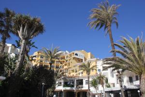 Afbeelding uit fotogalerij van Apartment with secure underground parking in Marbella