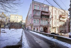 Apartments Mikhailovskaya under vintern