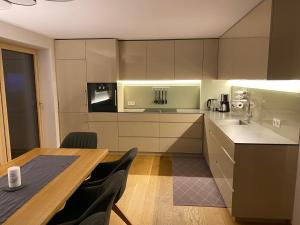 Kuchyňa alebo kuchynka v ubytovaní Ferienwohnung Übelher
