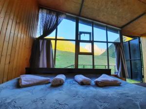Postel nebo postele na pokoji v ubytování Mountain House in Juta