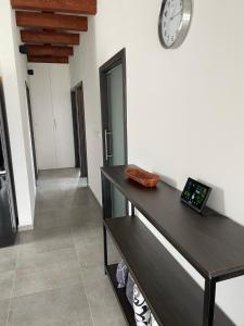 TV a/nebo společenská místnost v ubytování Apartmán D5 Nová Pec