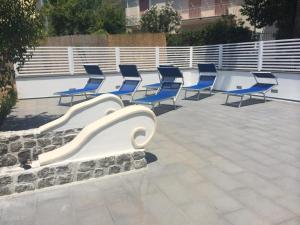 Bazén v ubytování La Pineta Hotel Beach & Spa nebo v jeho okolí