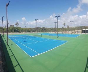 Tenis a/nebo squash v ubytování Tree Bies Resort, Simplesmente Maravilhoso! nebo okolí