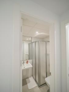 Kúpeľňa v ubytovaní Haus Modern Duque fjHomefj