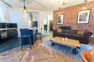 Nhà bếp/bếp nhỏ tại Jacuzzi-Nice quartier des musiciens-Loft