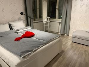 Postel nebo postele na pokoji v ubytování Viihtyisä, puhdas 2h+k, pikkukoti keskustassa